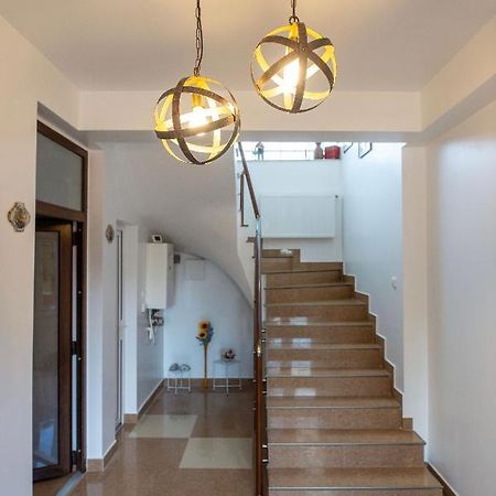Vila Jean Bart Hotel มันกาเลีย ภายนอก รูปภาพ