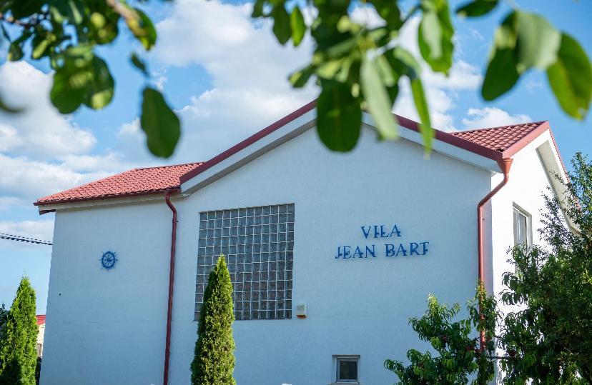 Vila Jean Bart Hotel มันกาเลีย ภายนอก รูปภาพ