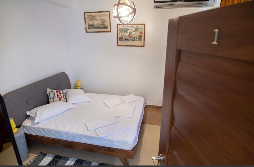 Vila Jean Bart Hotel มันกาเลีย ภายนอก รูปภาพ