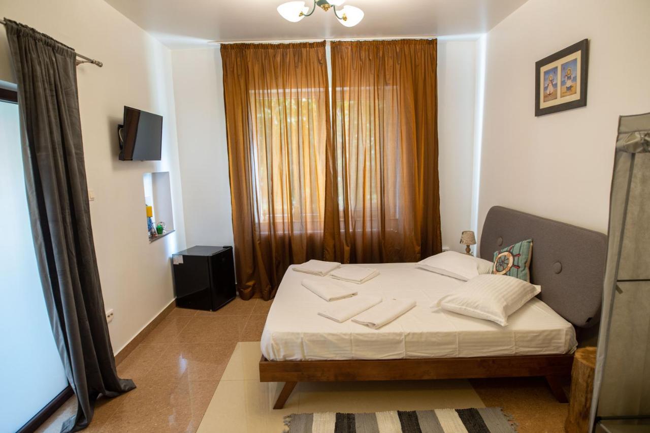 Vila Jean Bart Hotel มันกาเลีย ภายนอก รูปภาพ